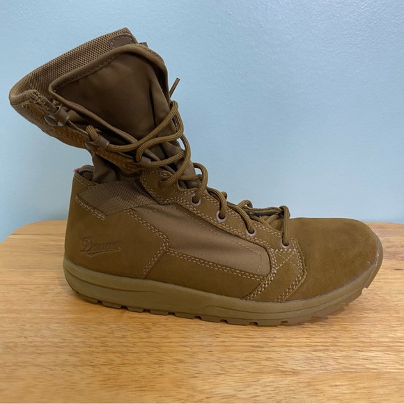 Danner Tachyon 8" Coyote Military Suede Leather Tactical Boots 50136 Men's 4